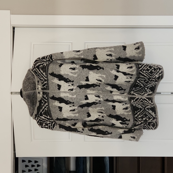 Anthropologie Llama Knit Cardigan - Classic Anthro - Picture 2 of 5